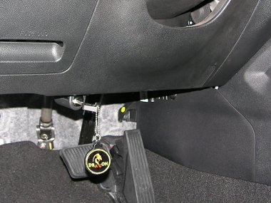 Механическое противоугонное устройство на Капот Kia Sorento (2023-) авт. КП