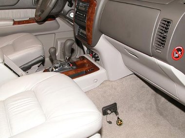 Механическое противоугонное устройство на гл. Коробку передач Nissan Patrol GR (2004-2009) 4.8 авт. Tiptronic КП