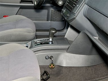 Механическое противоугонное устройство на Коробку передач Volkswagen Polo (2002-2005) авт. КП