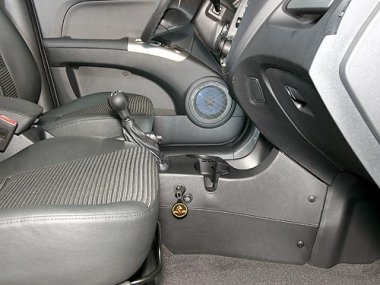 Механическое противоугонное устройство на гл. Коробку передач Kia Sportage (2005-2009) мех. КП (гл. КП) (Корейская сборка)