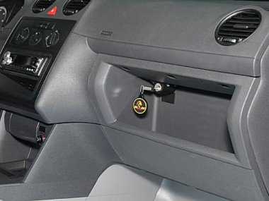 Механическое противоугонное устройство на Капот Volkswagen Caddy (2004-2009) мех. КП